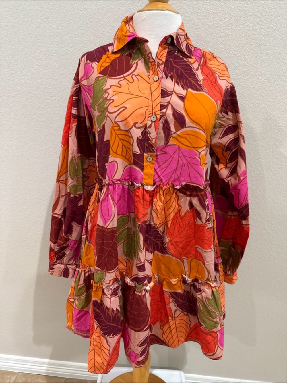 Peach Love California Dress SZ S Large Print Leaf Casual Dress Tiered